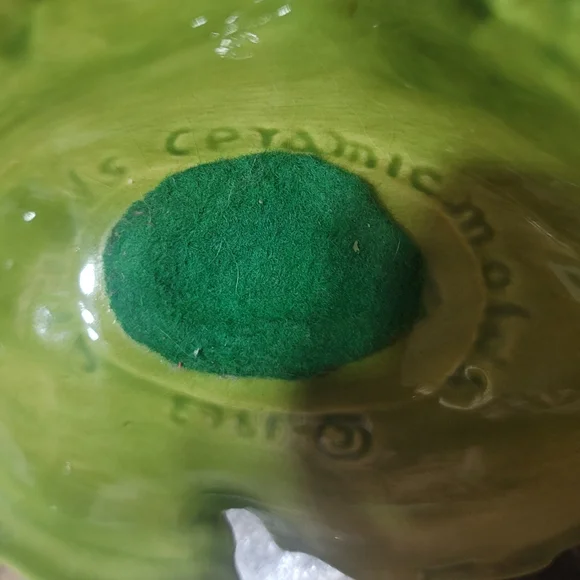 0826. Vintage 1963 Arnels Ceramic Molds  Vibrant Green & Purple Ceramic Platter - Picture 7 of 8